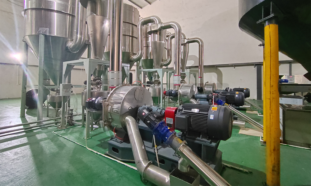 某公司研磨機(jī)項目現(xiàn)場